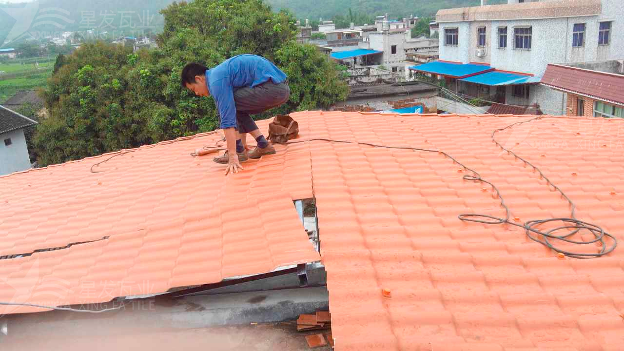 大连屋顶铺设安装合成树脂瓦时，牢牢记住这3点，就不怕屋顶出问题！